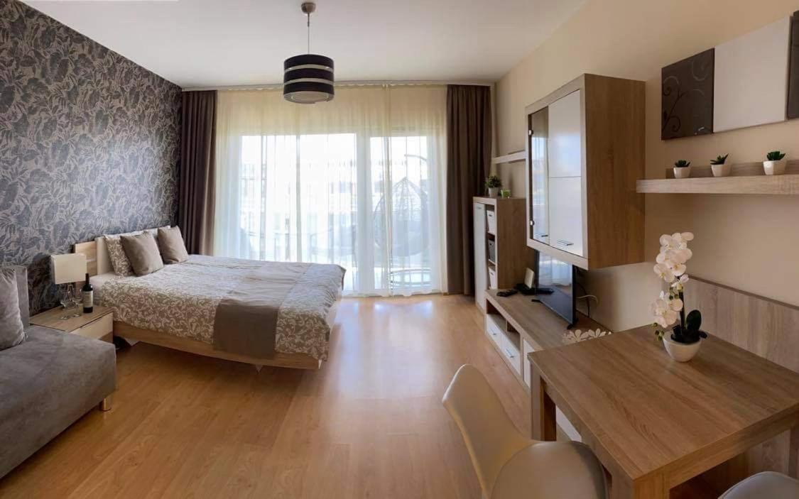 Lake And Spa Apartman Velence Ngoại thất bức ảnh