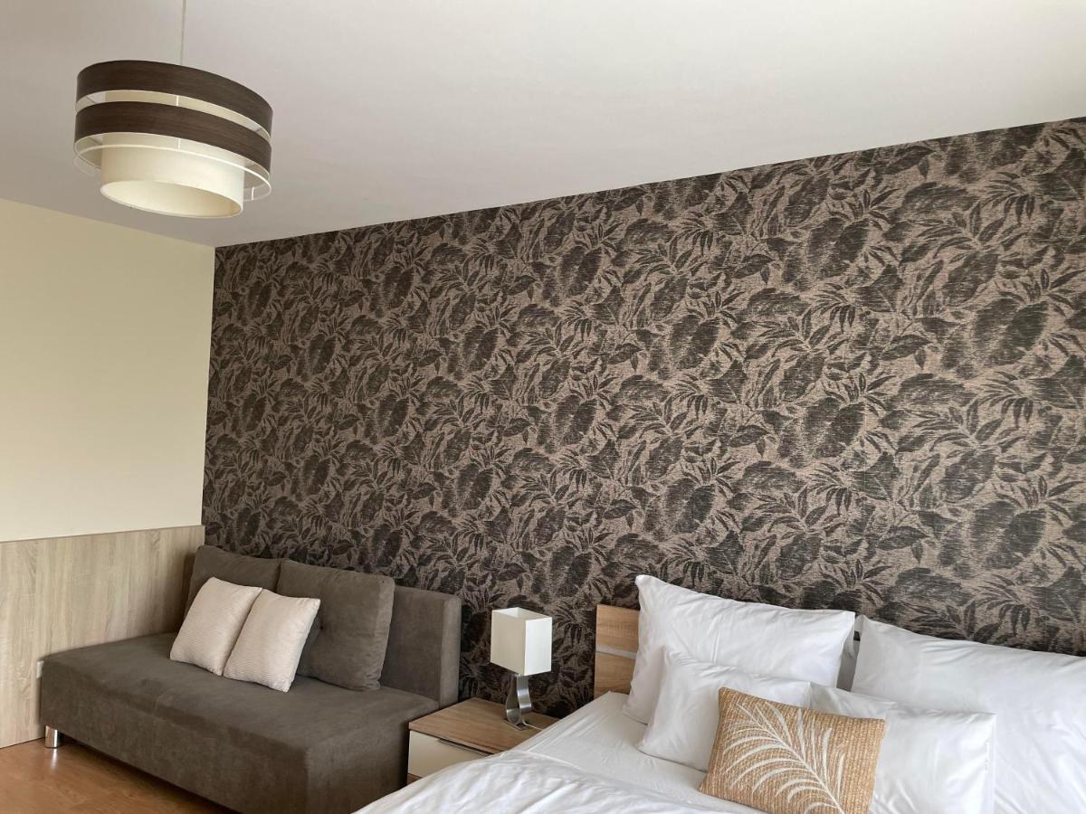Lake And Spa Apartman Velence Ngoại thất bức ảnh