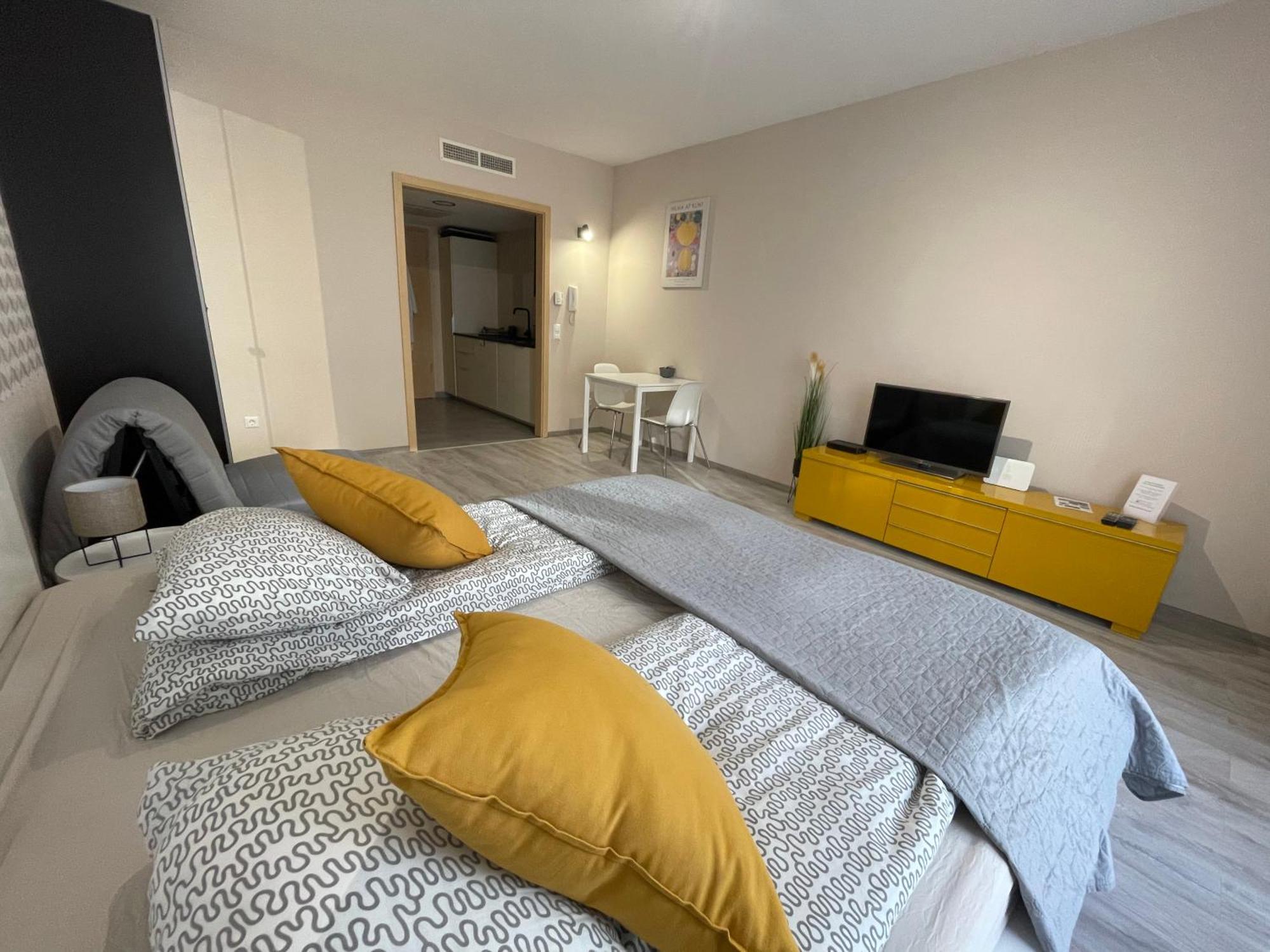 Lake And Spa Apartman Velence Ngoại thất bức ảnh