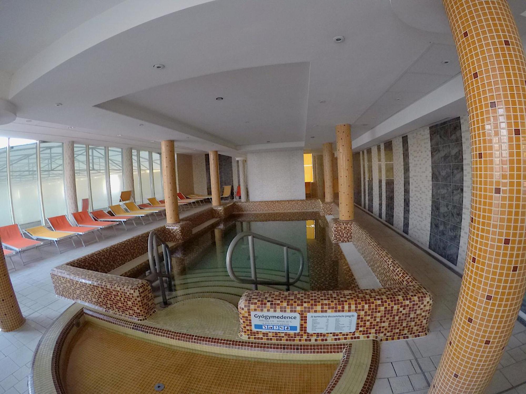 Lake And Spa Apartman Velence Ngoại thất bức ảnh